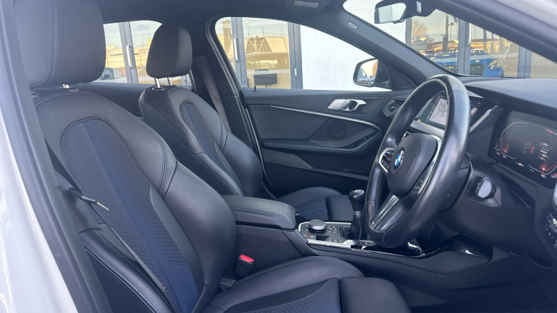 BMW 1 Series 118i [136] M Sport 5dr Petrol Hatchback